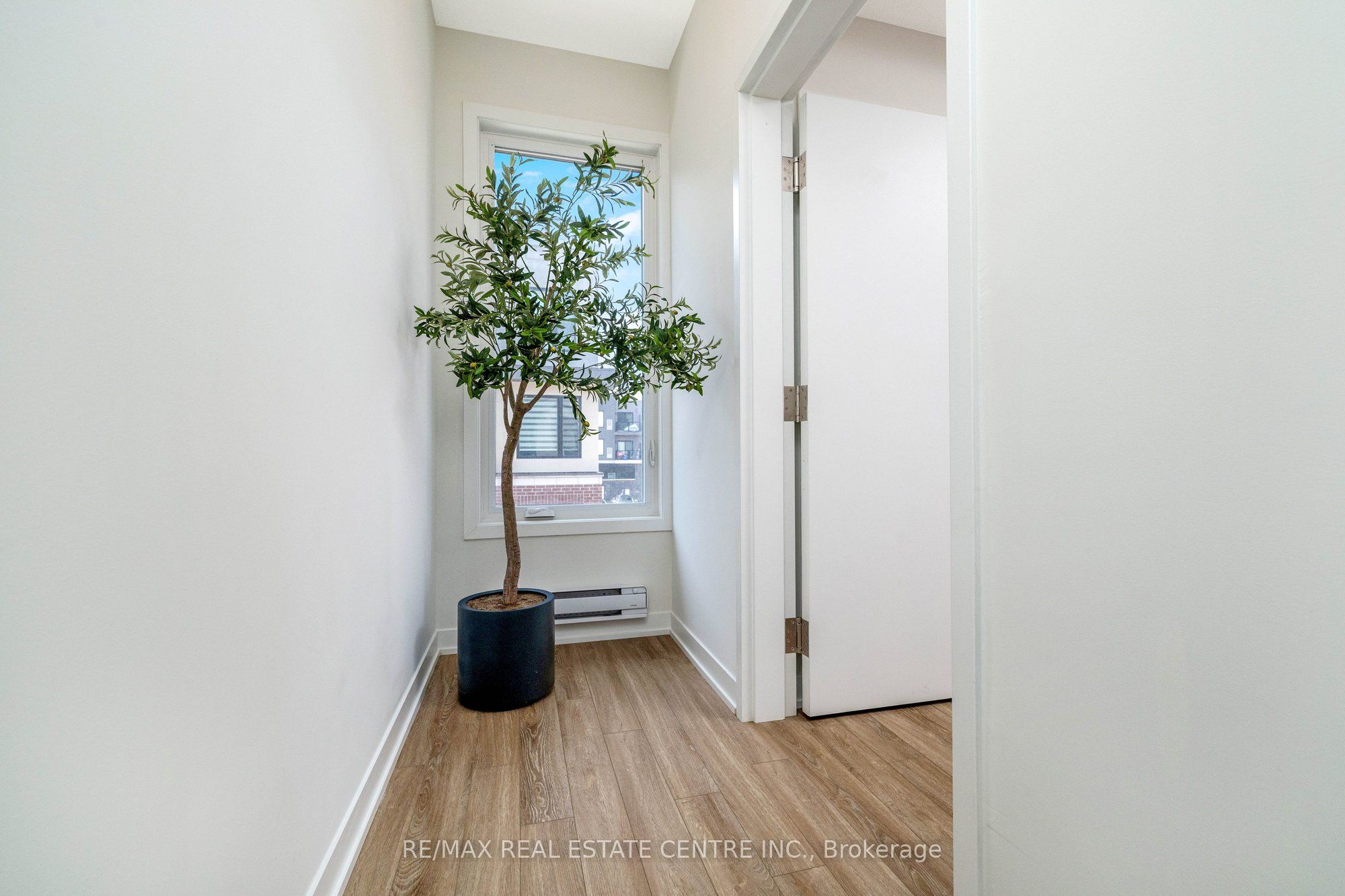 Additional image 4 of 18-3409 Ridgeway Drive, Mississauga, ON, L5L 0B9