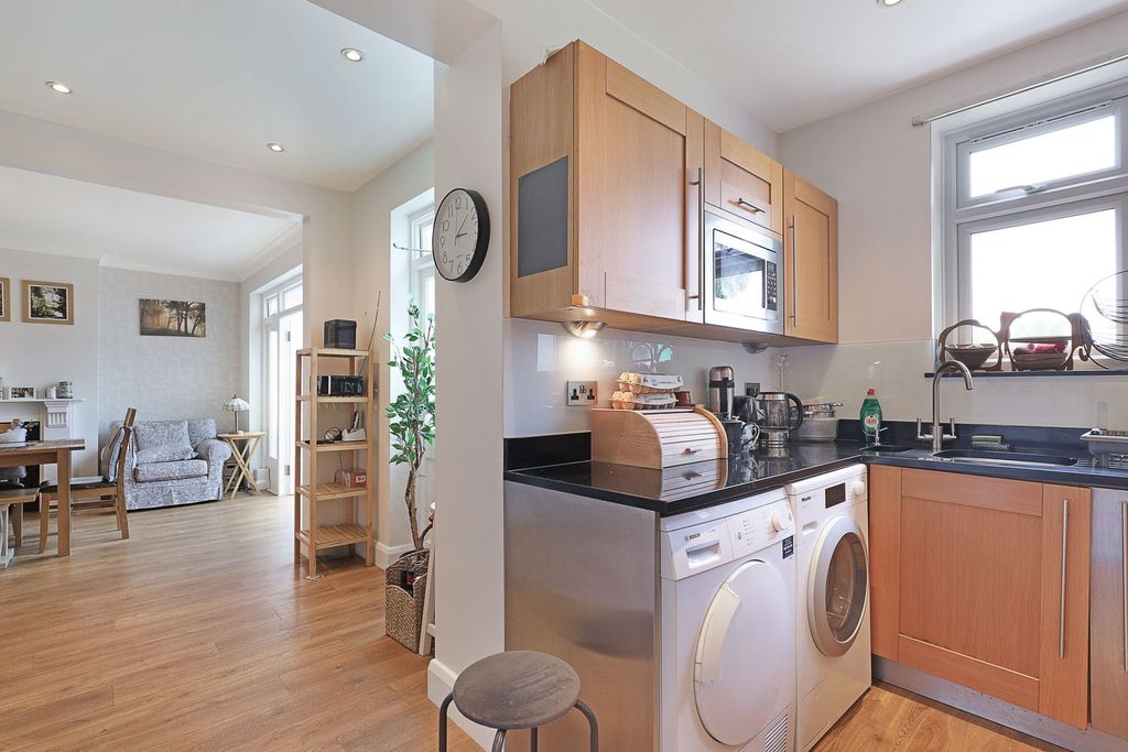 Additional image 13 of 4 bed semi-detached house for saleDevon Close, Buckhurst Hill IG9