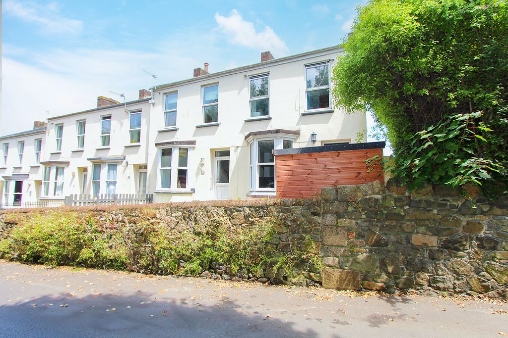 2 bed property for saleGuelles Road, St Peter Port, Guernsey GY1