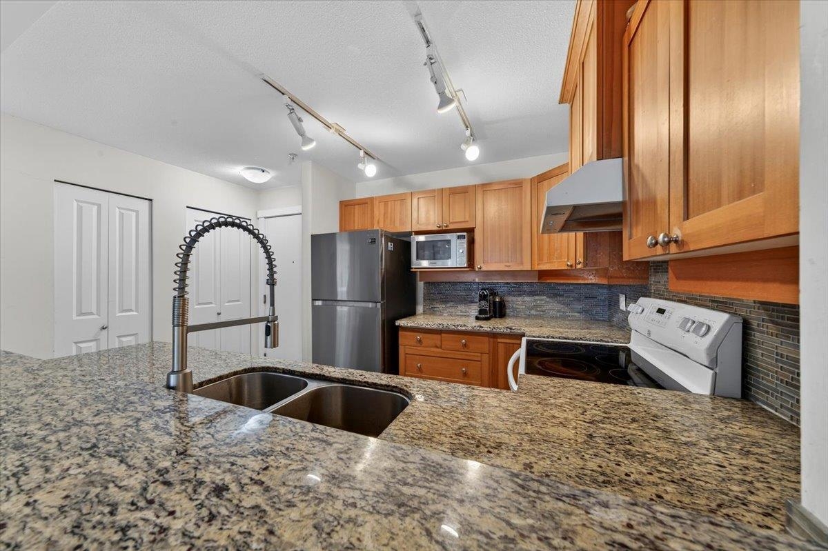 Additional image 4 of 212-1428 Parkway Boulevard, Coquitlam, BC, V3E 3L8