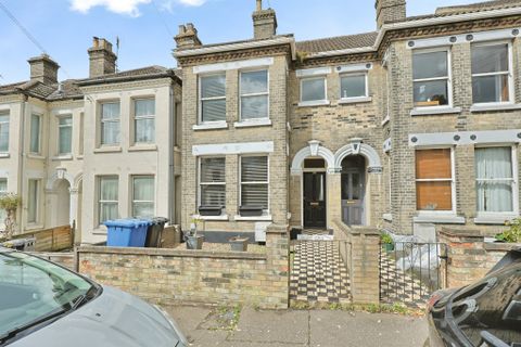 Cedar Road, Norwich NR1