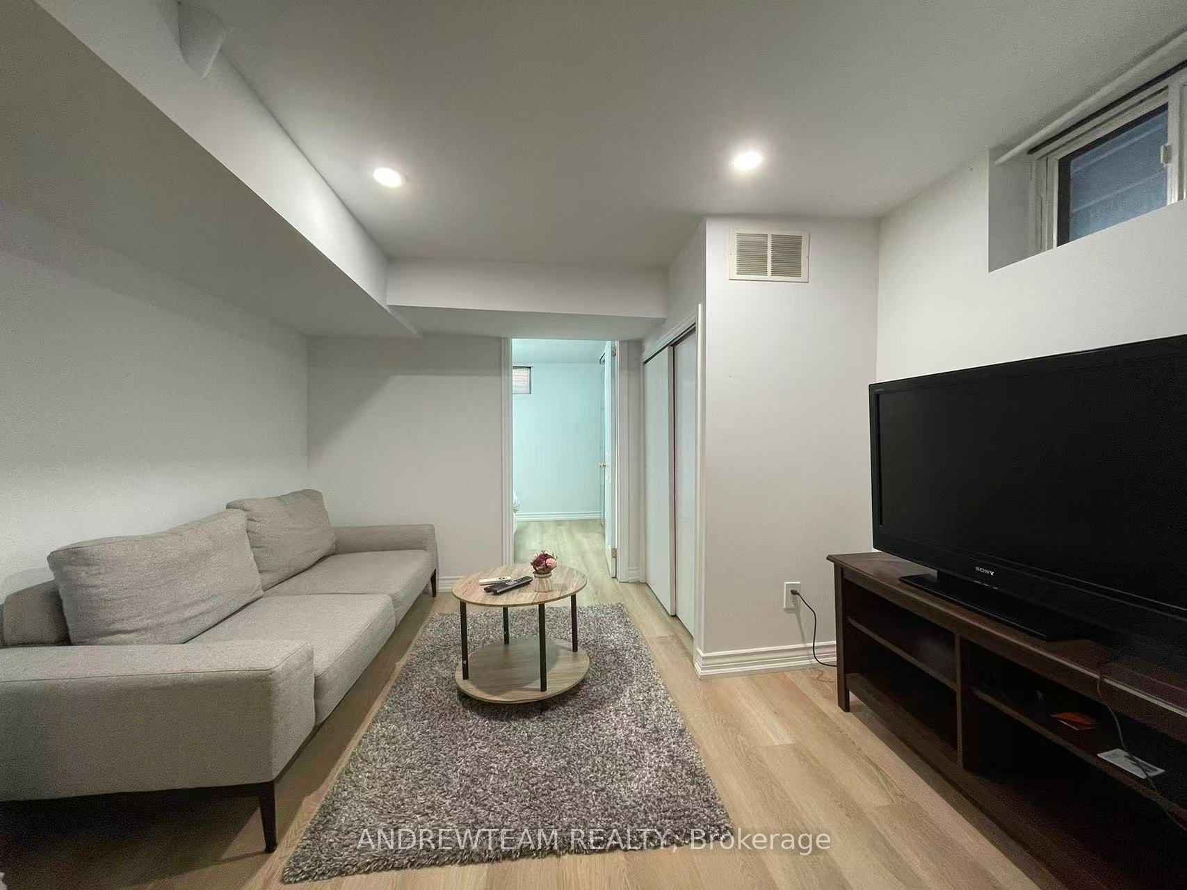 Additional image 2 of BASEMENT-382 Lynett Crescent, Richmond Hill, ON, L4C 2V5