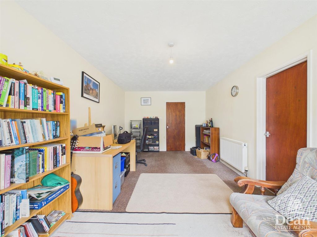 2 bed flat for saleColeford, Gloucestershire GL16 photo 4