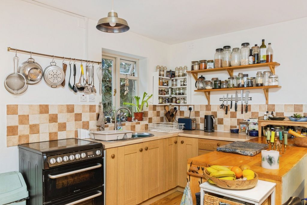 1 bed flat for saleRotherfold, Totnes, Devon TQ9 photo 2