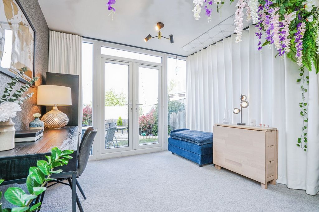 Additional image 7 of 3 bed semi-detached house for saleSwallow Crescent, Leeds LS12