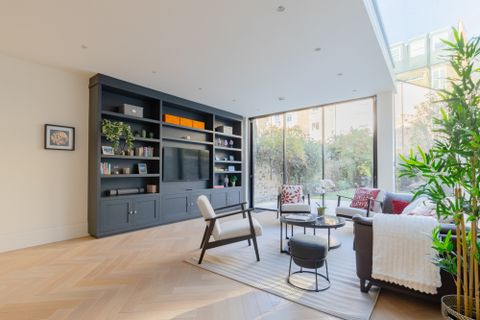 Batoum Gardens, London W6