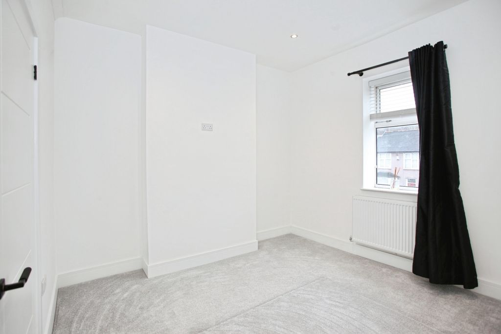Additional image 11 of 2 bed flat for saleMalpas Road, Newport NP20