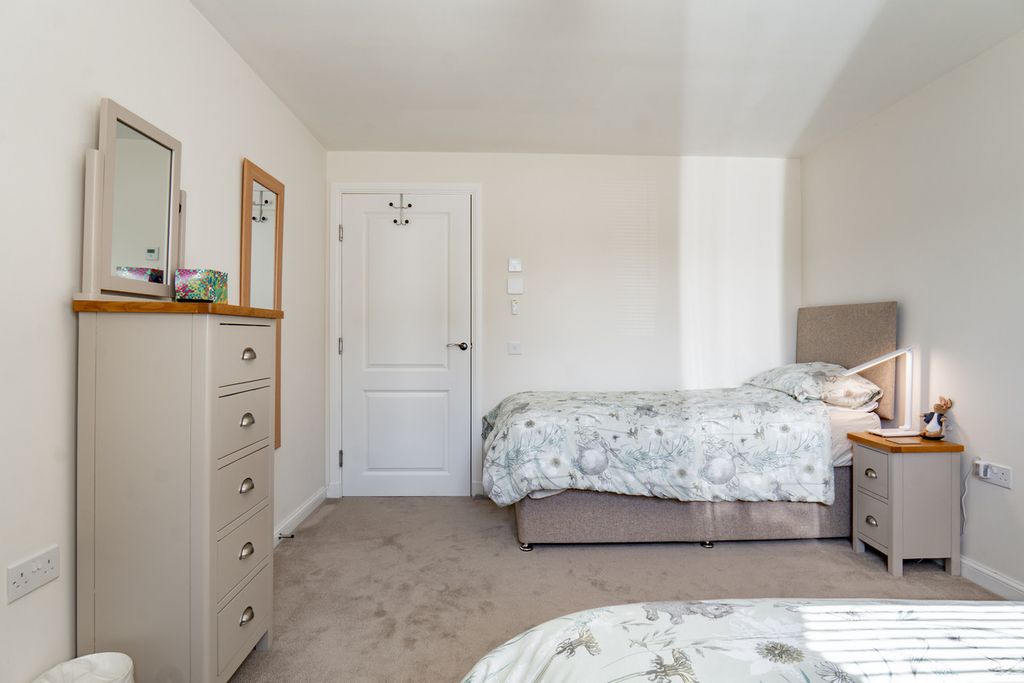 Additional image 17 of 2 bed flat for saleDrummossie Road, Inverness IV2