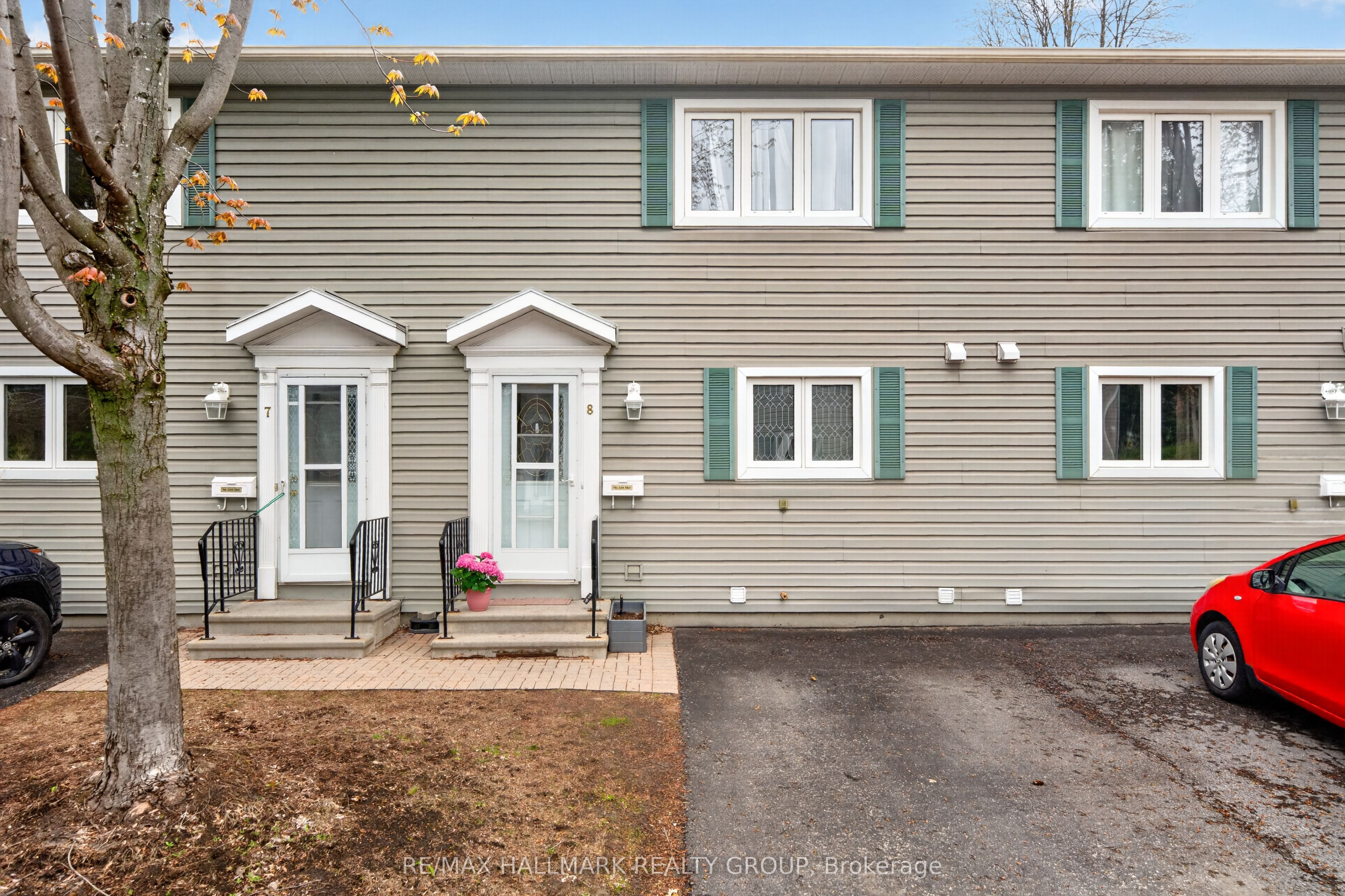 8-740 Morin Street, Ottawa, ON, K1K 3G9