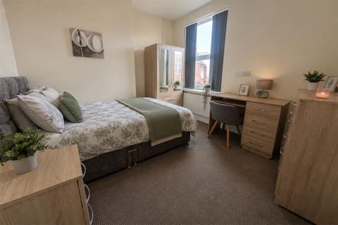 Room 3 @ Imperial Road, Beeston NG9, Room to rent