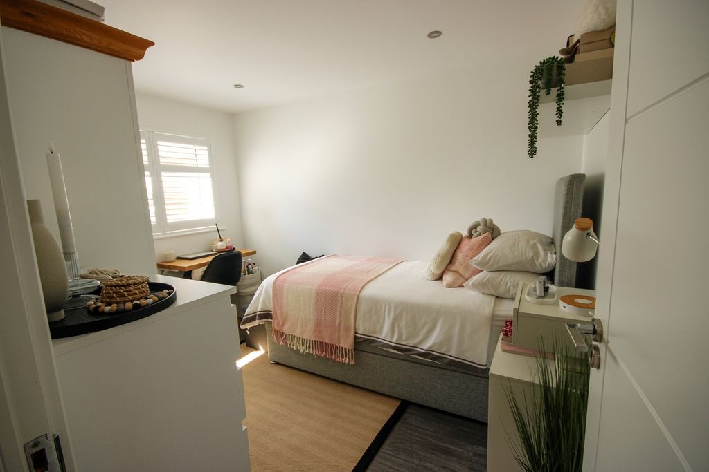 Additional image 12 of 3 bed flat for saleMarett Road, St Helier JE2