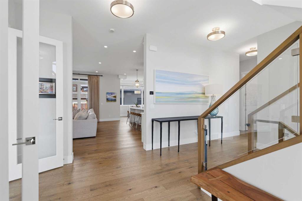 Additional image 6 of 5927 34 Street SW, Calgary, AB, T3E 5L7