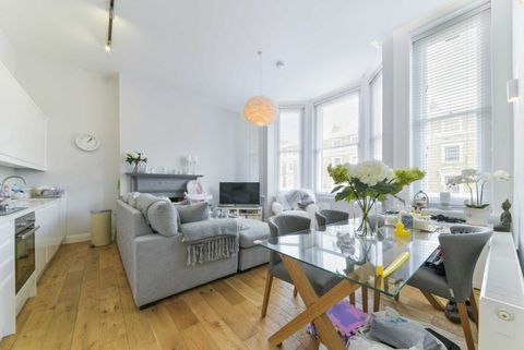 Beaumanor Mansions Queensway, Bayswater, London W2