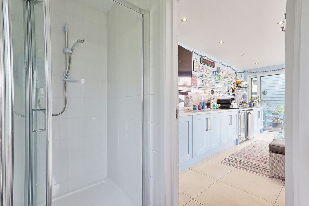 Additional image 44 of 7 bed detached house for saleErnest Road, Emerson Park RM11