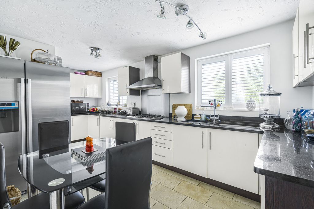 Additional image 3 of 5 bed detached house for salePeregrine Way, Bicester OX26