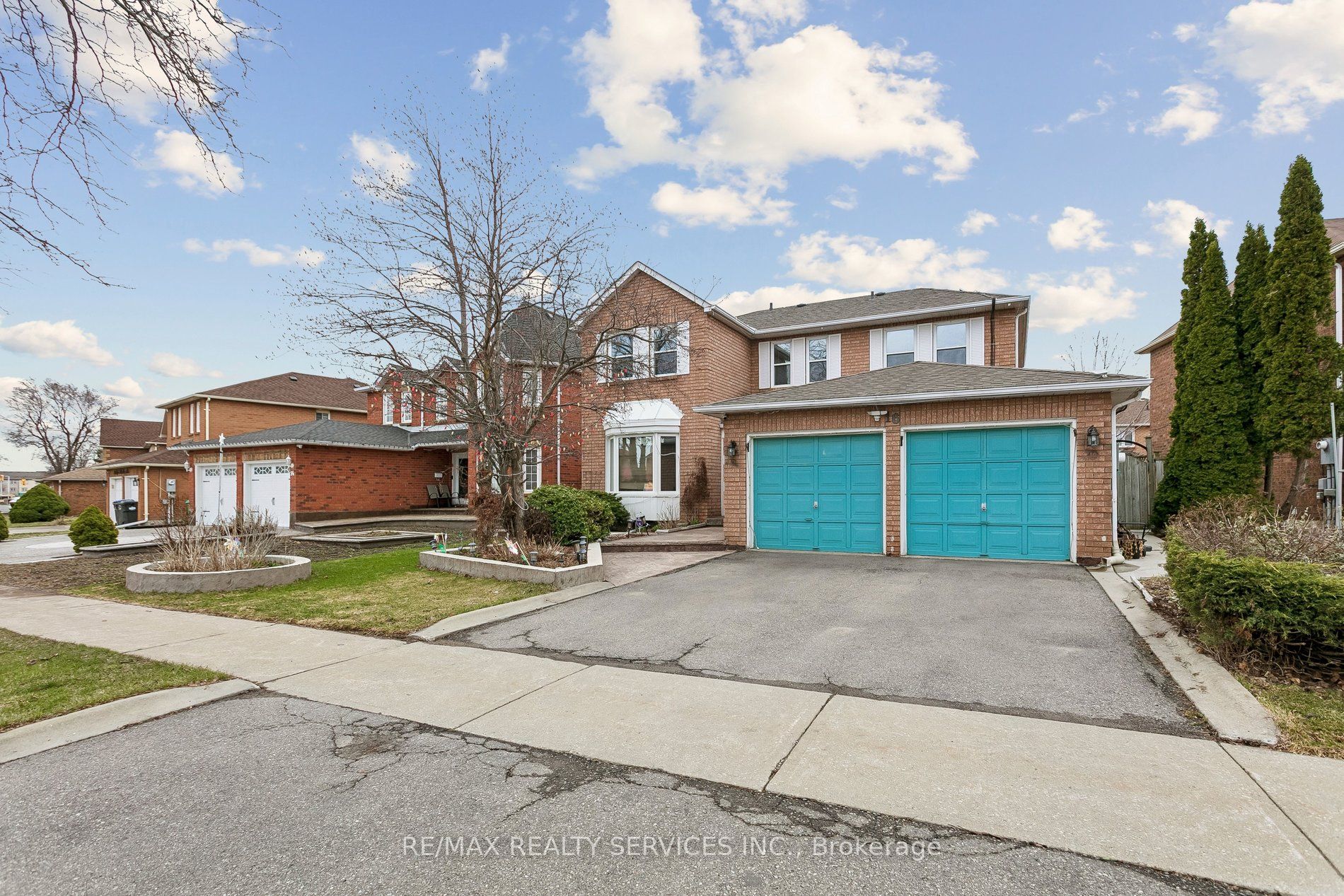16 Major William Sharpe Drive E, Brampton, ON, L6X 3K3