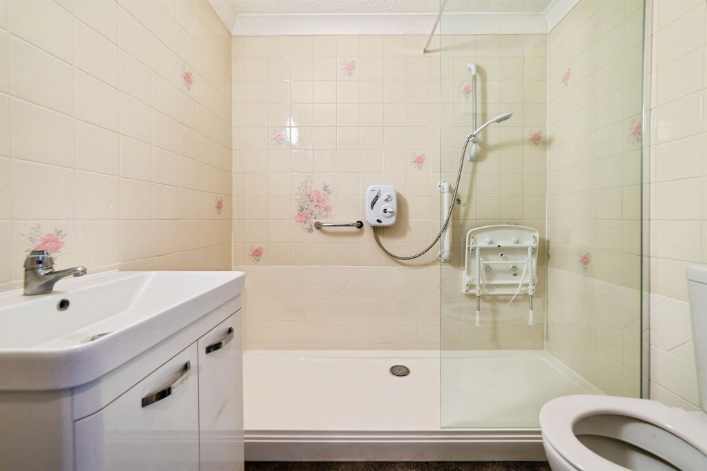 Additional image 4 of 1 bed flat for saleHigh Street, Baldock SG7