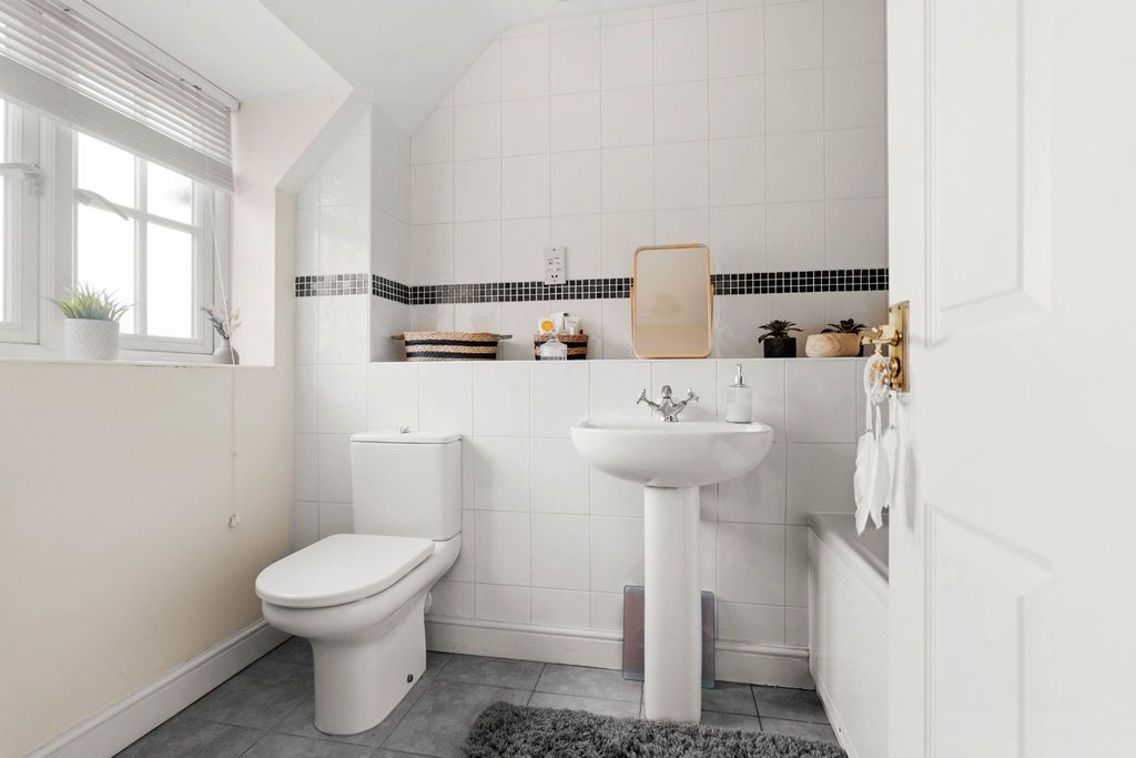 Additional image 6 of 2 bed terraced house for saleMoorfield Road, Alcester B49