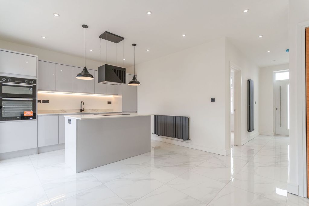 3 bed semi-detached house for saleTy Fry Road, Rumney CF3