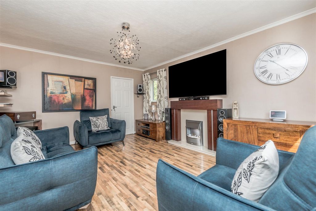 Additional image 6 of 3 bed detached house for saleWheelwright Close, Leeds LS12