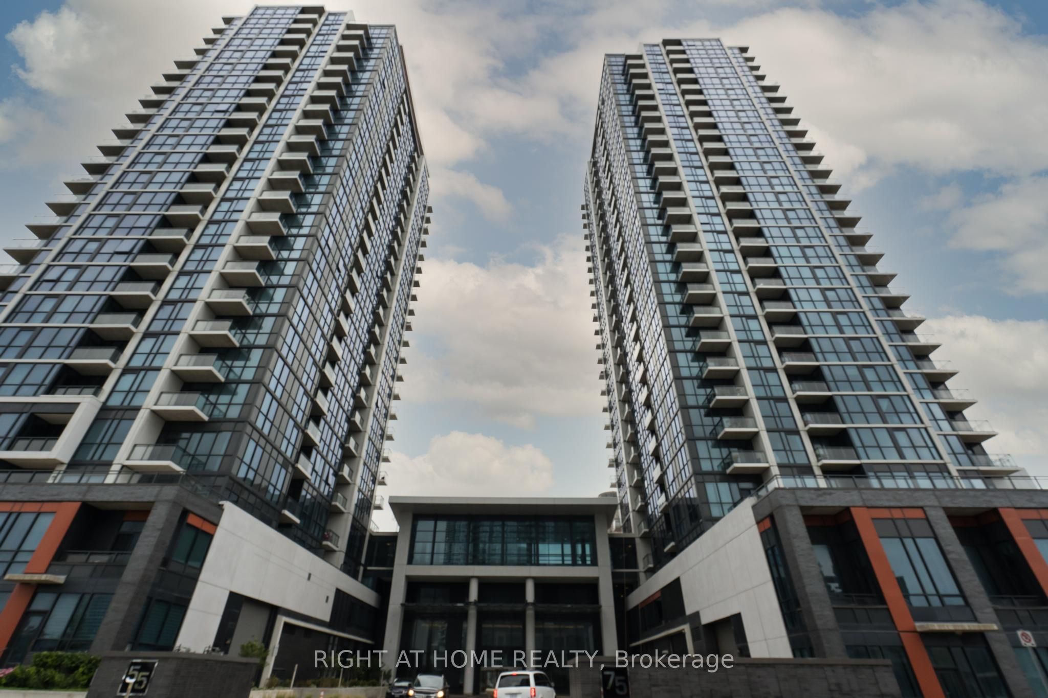 609-75 Eglinton Avenue W, Mississauga, ON, L5R 1B2