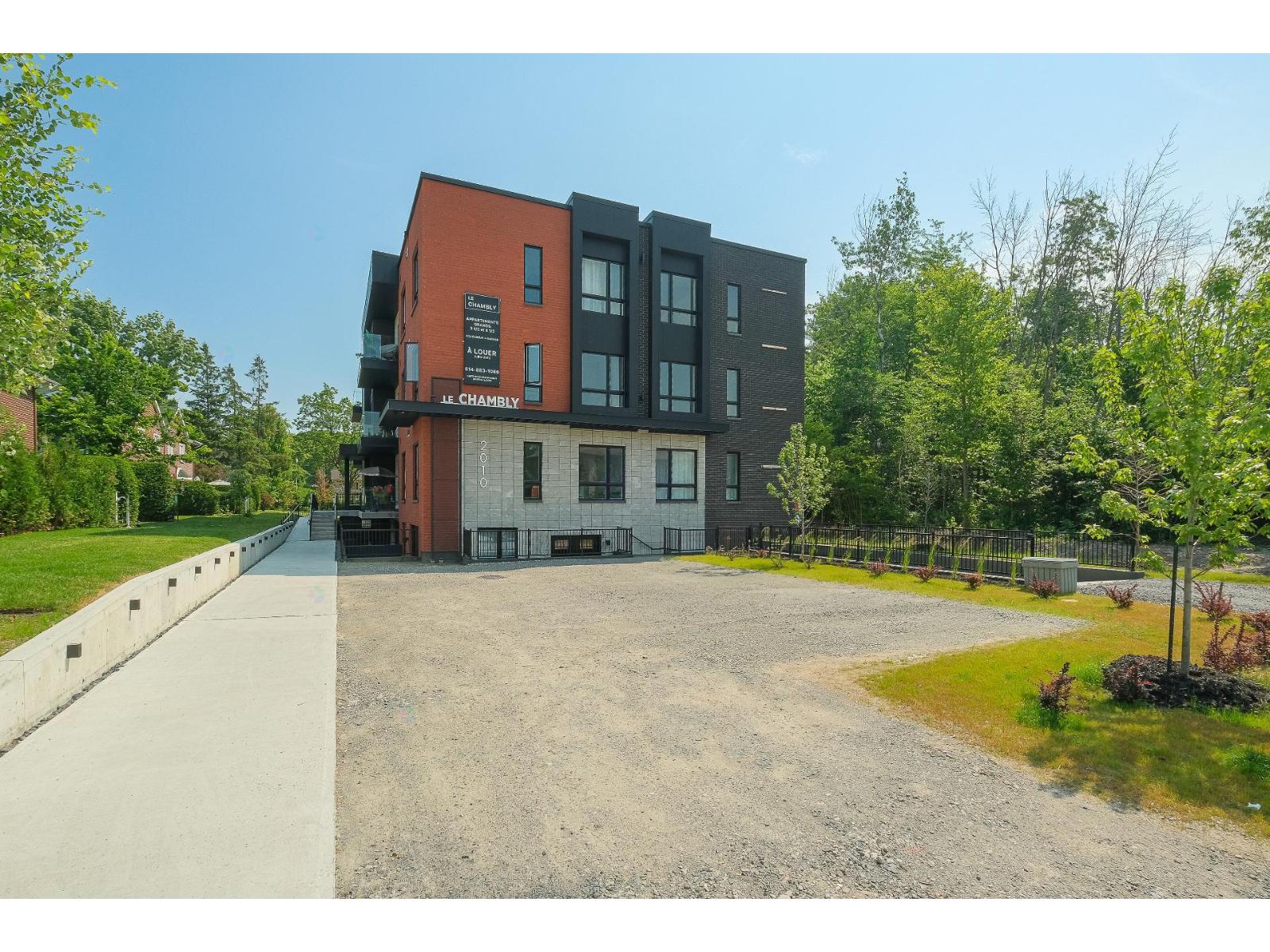 2010 Rue De Chambly