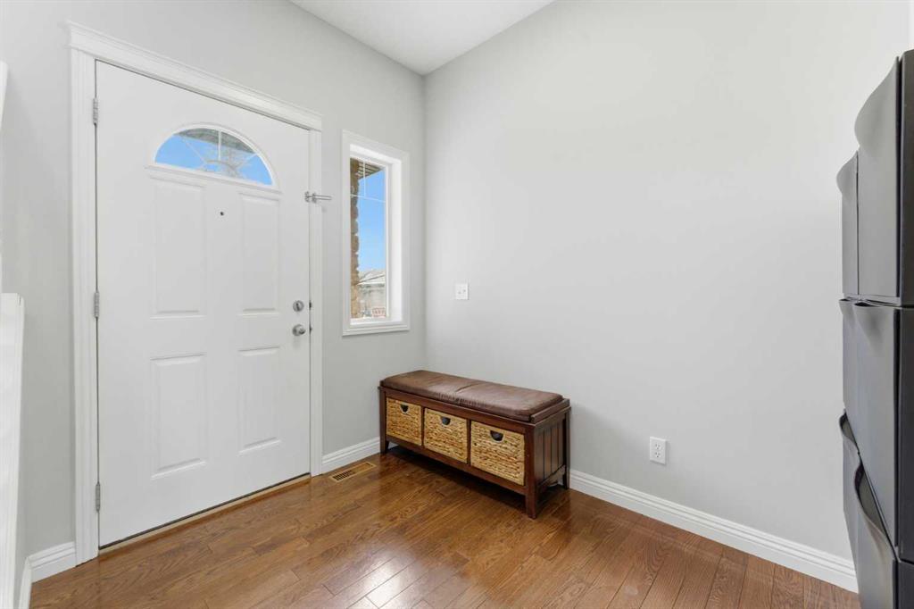 Additional image 3 of 54 Glensummit Close, Cochrane, AB, T4C 2K1