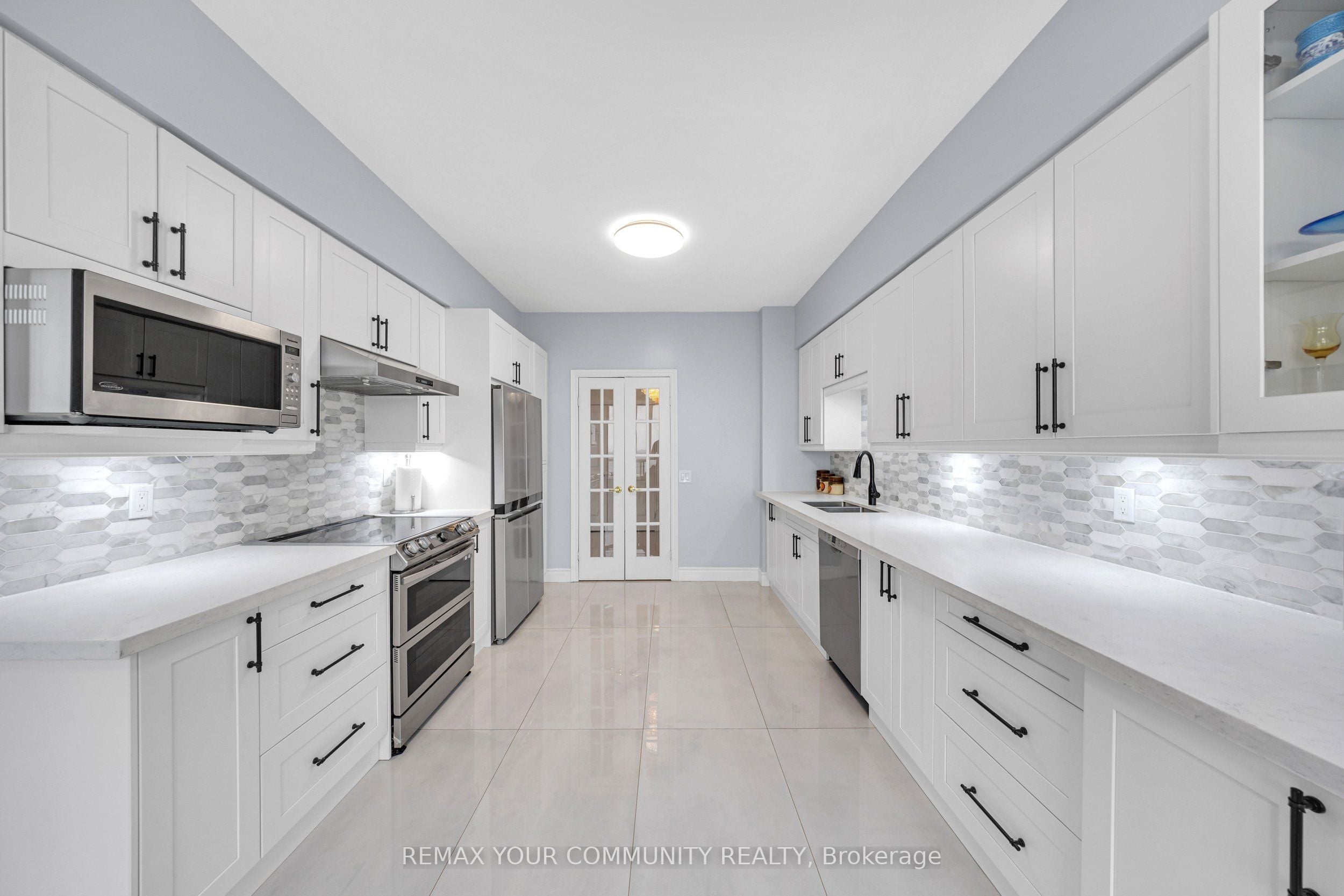 Additional image 5 of 3005-35 Kingsbridge Garden Circle, Mississauga, ON, L5R 3Z5