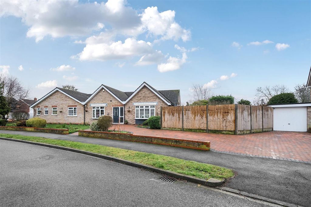 Additional image 18 of 4 bed detached bungalow for saleAspen Avenue, Bedford MK41