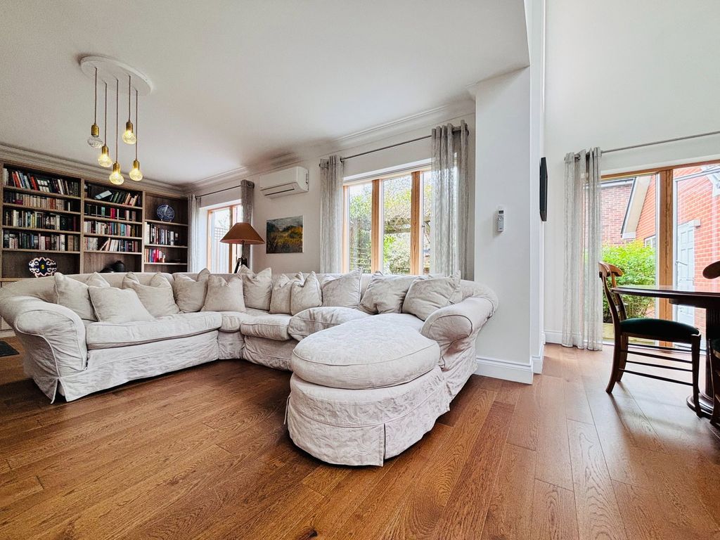 Additional image 9 of 4 bed detached house for saleLime Grove, Ashford TN24