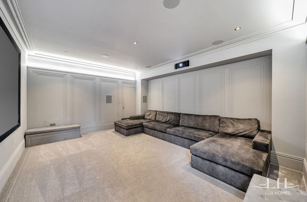 Additional image 9 of 5 bed detached house for saleFreeman Way, Emerson Park RM11