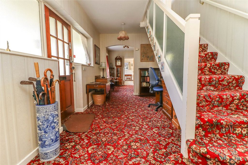 4 bed detached house for saleManor Close, Abbotts Ann, Andover, Hampshire SP11 photo 4
