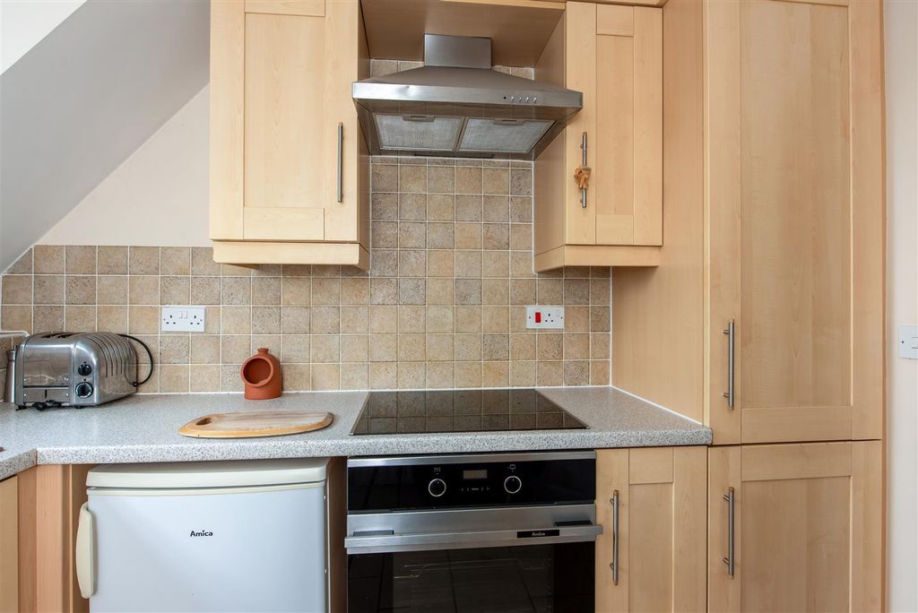 Additional image 4 of 2 bed flat for saleImber House, Millway Road, Andover, Hampshire SP10