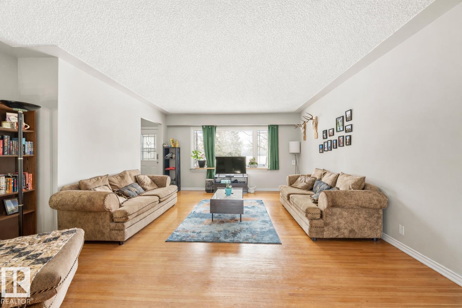 Additional image 3 of 13804-13808 119 Avenue NW, Edmonton, AB, T5L2N6