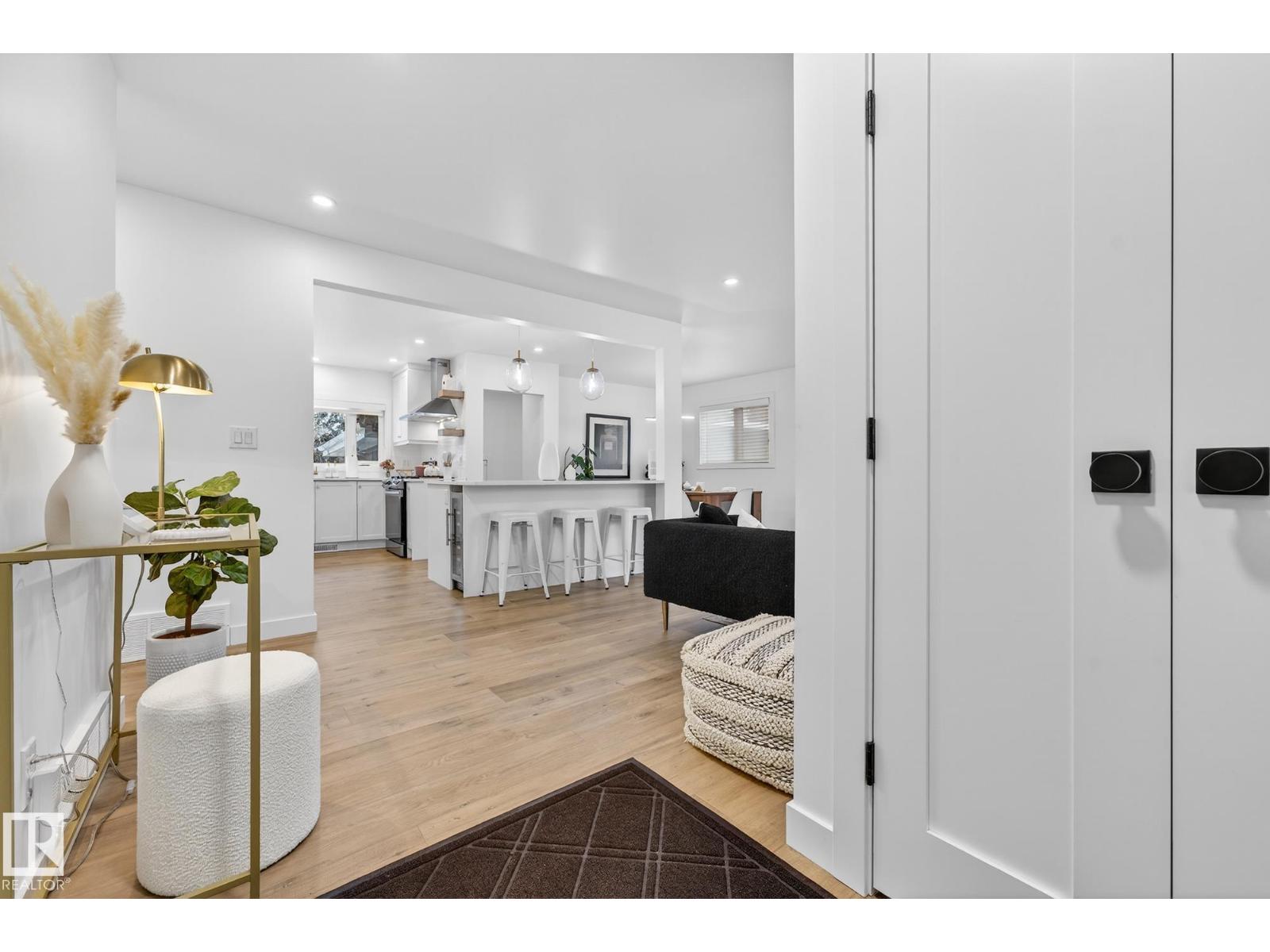 Additional image 6 of 8604 142 Street NW, Edmonton, AB, T5R0M1