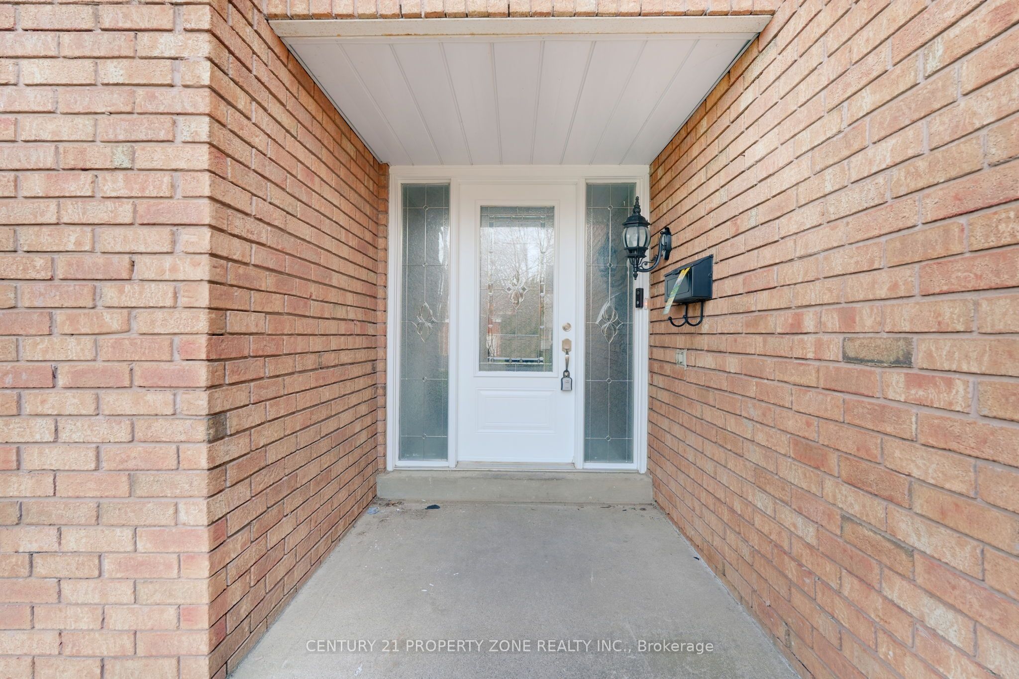 Additional image 3 of 4 Garbutt Crescent, Brampton, ON, L6X 3G5