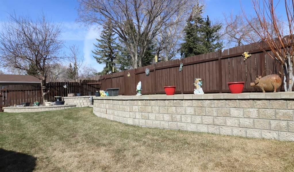 Additional image 4 of 8 Meadow Place SE, Airdrie, AB, T4A 1W4