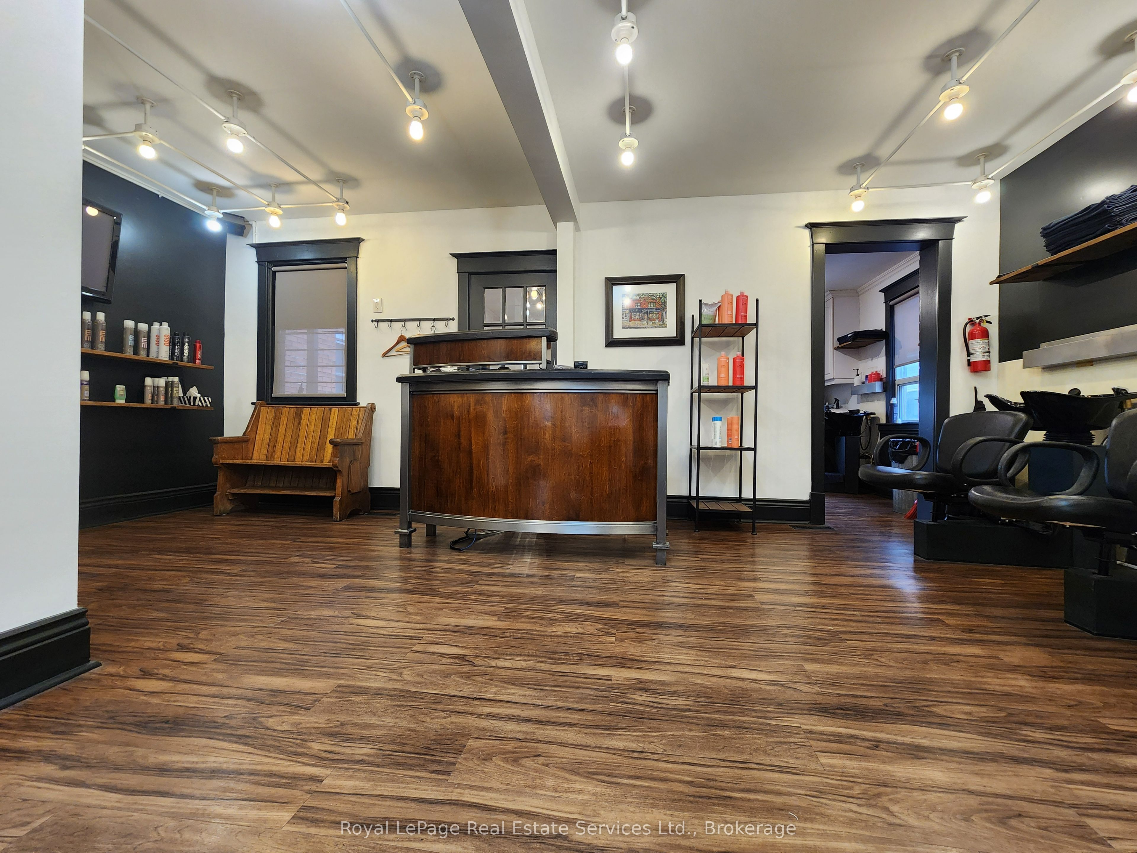 994 King Street W, Hamilton, ON, L8S 1L1