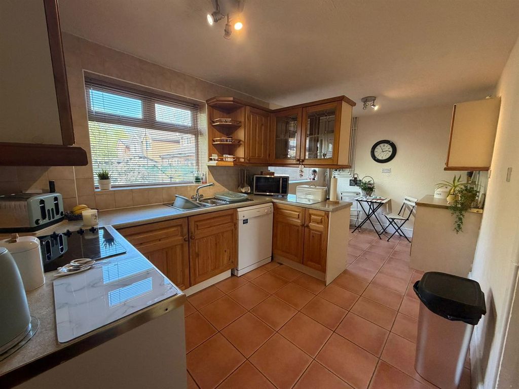 Additional image 8 of 5 bed detached house for saleWinchester Avenue, Ashton-Under-Lyne OL6
