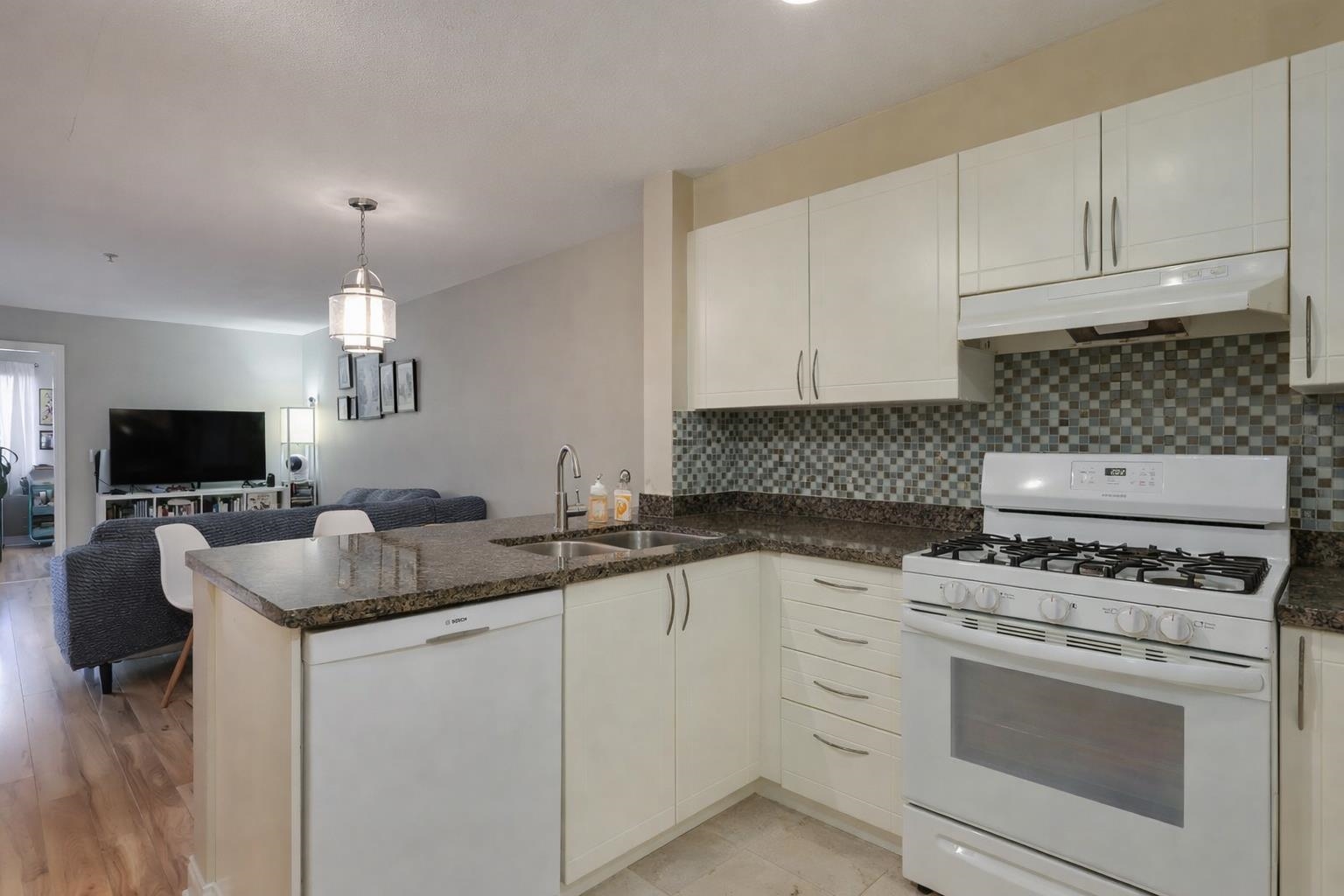 Additional image 5 of 209-688 16th Avenue E, Vancouver, BC, V5T 2V4