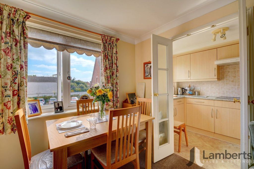 Additional image 5 of 1 bed flat for saleNew Road, Studley B80