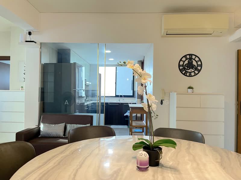 Additional image 6 of Tiong Bahru MRT 3 Mins Walk | Naturally Bright | Nice Condo Room