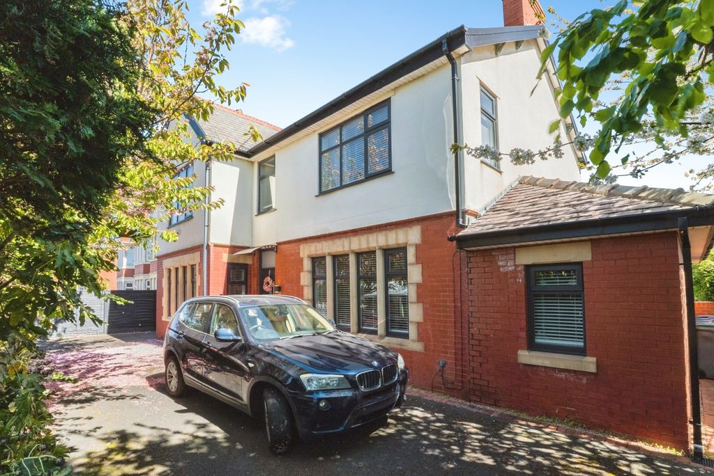 Additional image 28 of 4 bed detached house for saleSt. Annes Road, Blackpool, Lancashire FY4