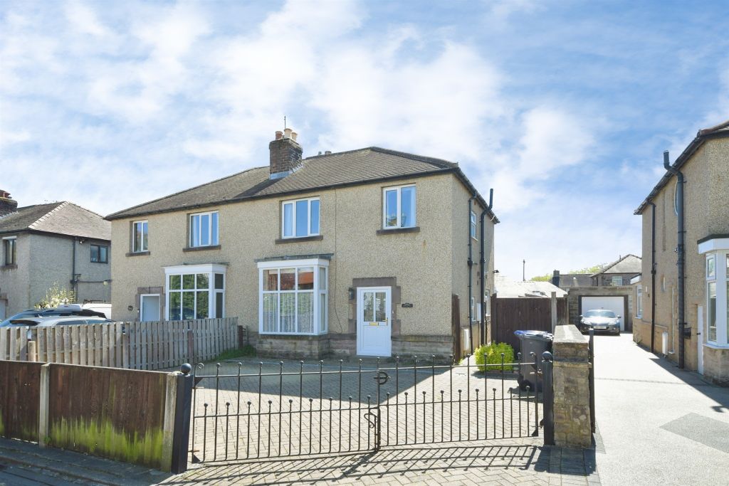 3 bed semi-detached house for saleGranby Croft, Bakewell DE45