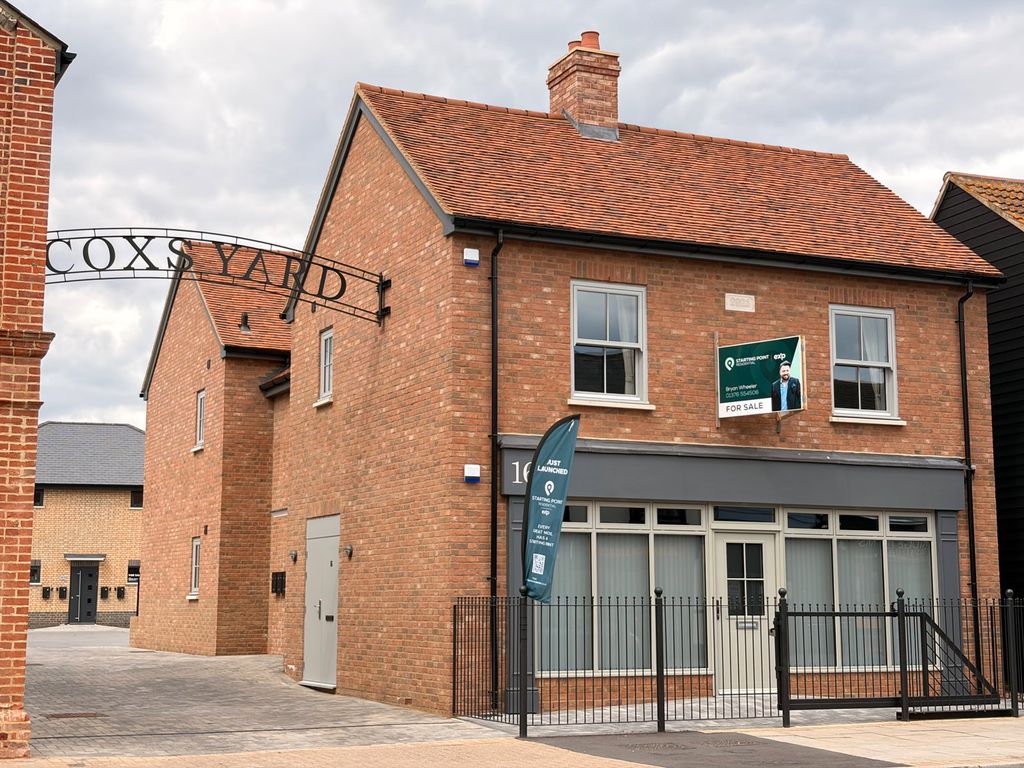1 bed flat for saleCoxs Yard, Braintree CM7 photo 2