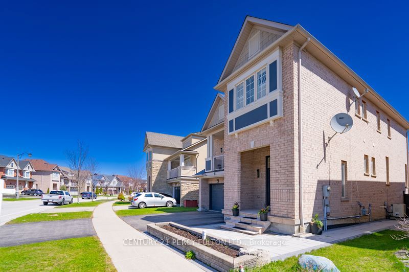 Additional image 2 of 145 Silver Maple Road, Richmond Hill, ON, L4E 4Y8
