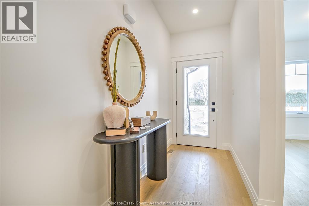 Additional image 2 of 18 Mulberry Court, Amherstburg, ON, N9V1N3