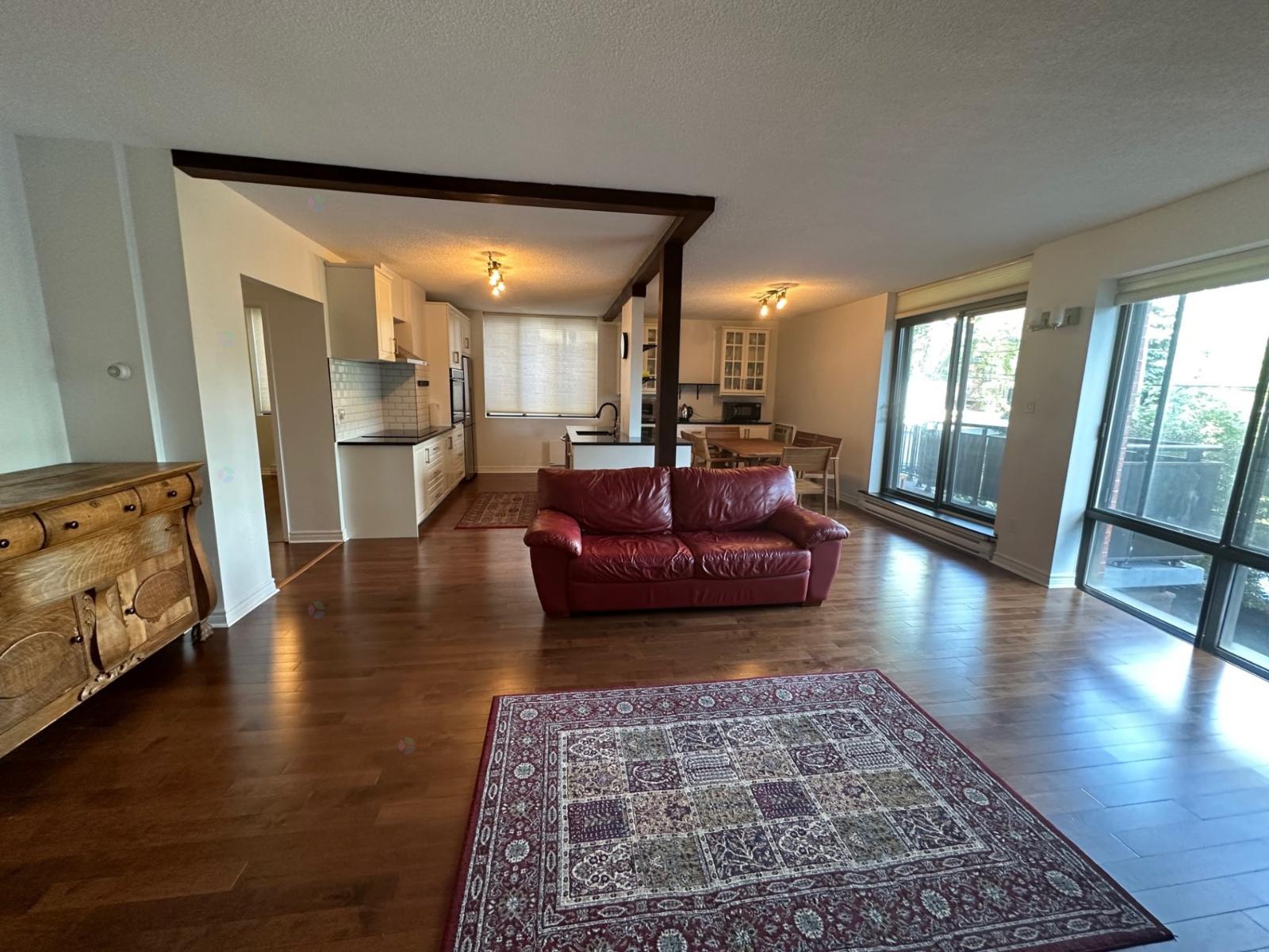 4476 Rue Ste-Catherine O.