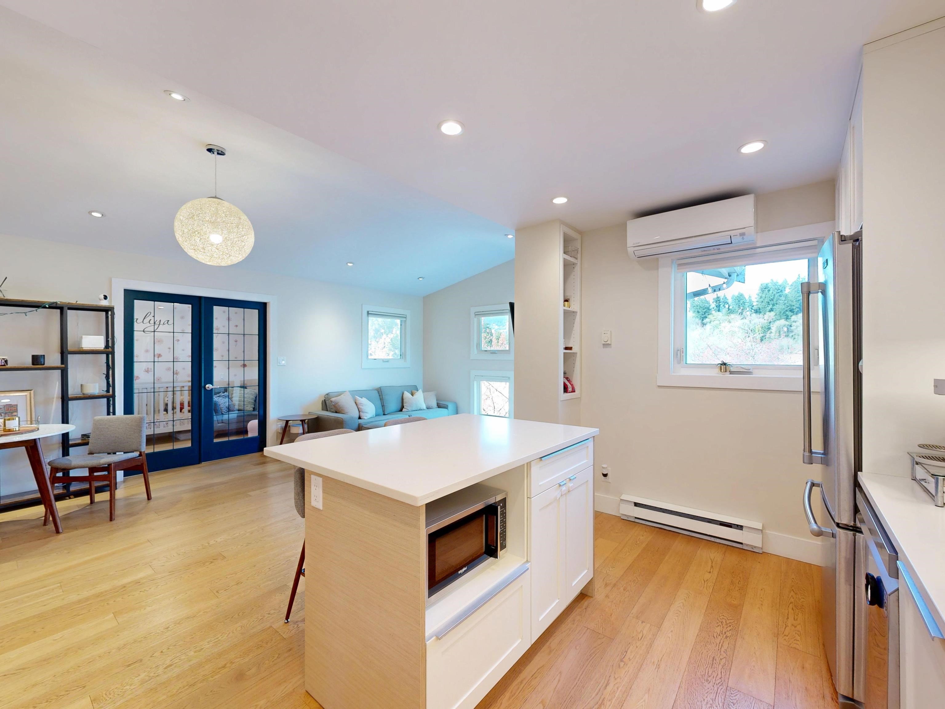 Additional image 3 of 304-1528 Bowser Avenue, North Vancouver, BC, V7P 2Y3