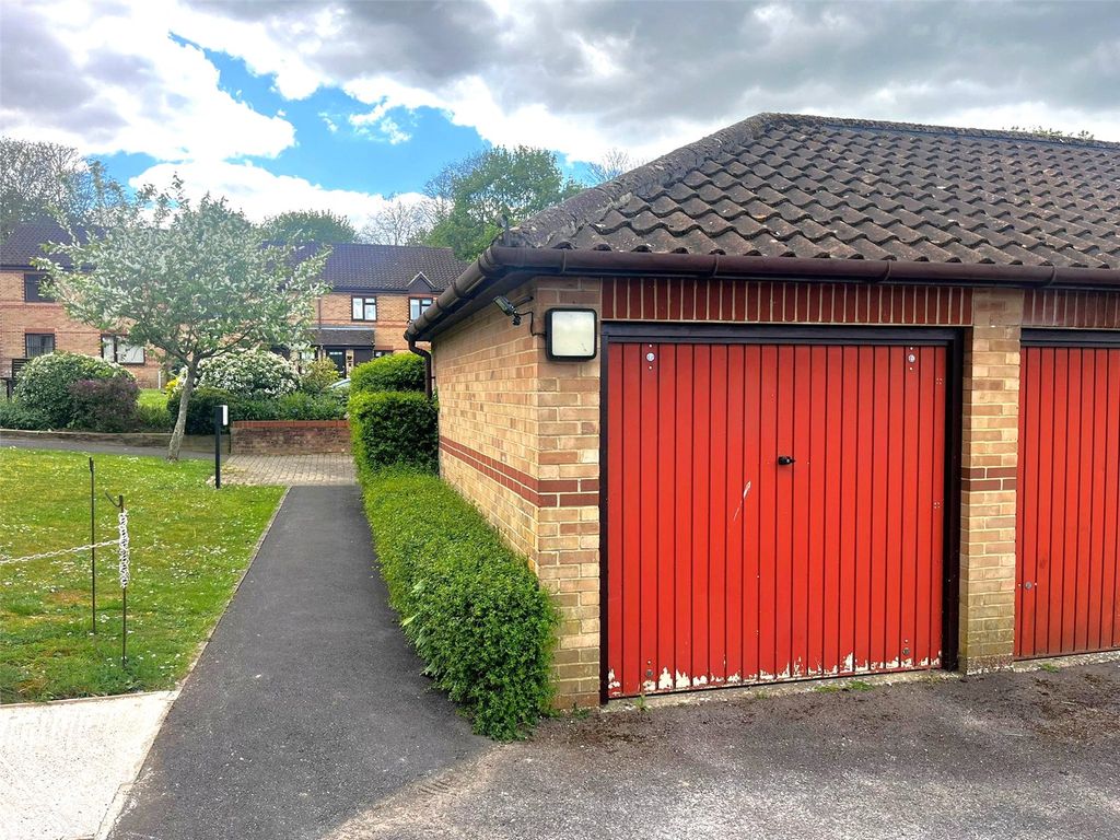 Additional image 8 of 2 bed flat for saleGershwin Court, Basingstoke, Hampshire RG22